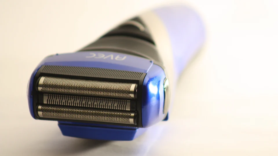 Electric shaver close-up