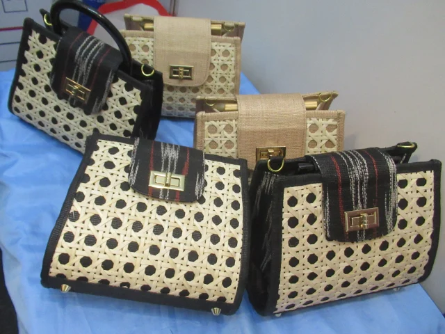 Woven handbags